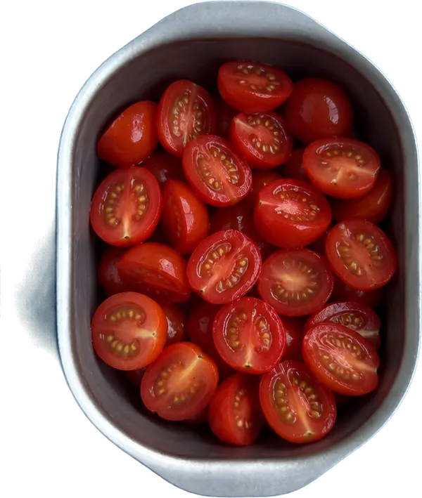 Nel quarto contenitore mettete 180 g di pomodorini rossi a metà.