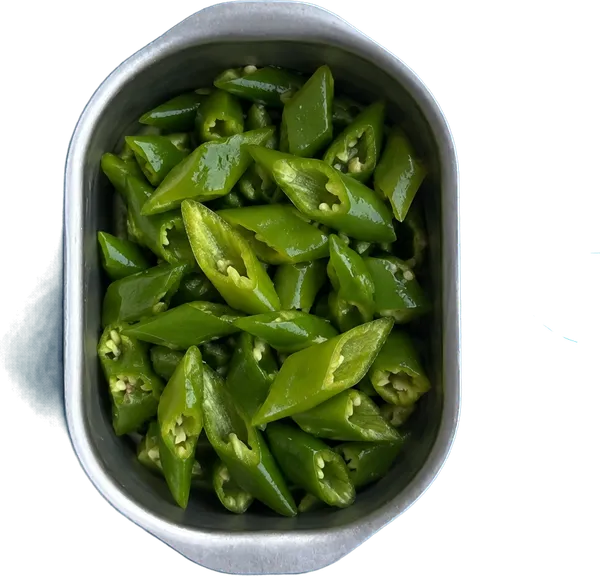 Nel terzo contenitore mettete 200 g di peperoni friggitelli a losanghe.