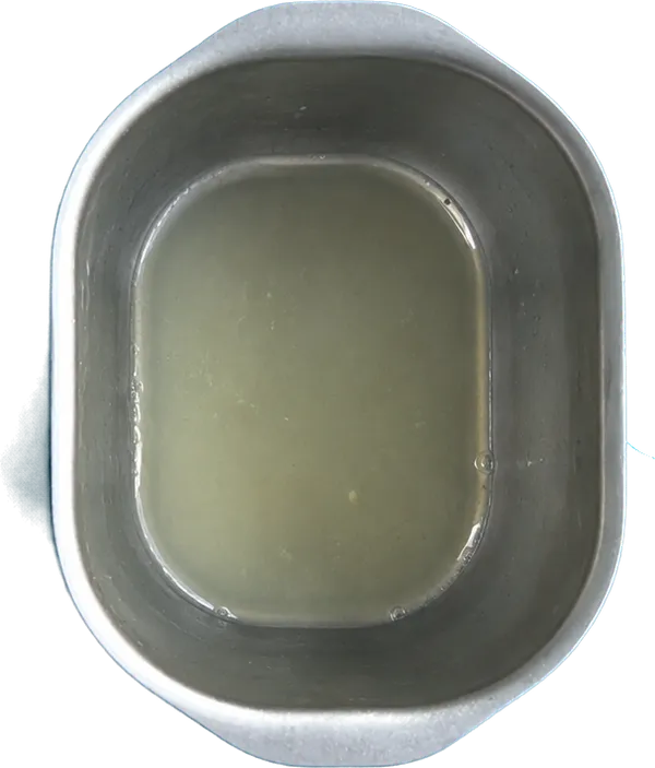 Nel sesto contenitore mettete 45 g di succo di limone.