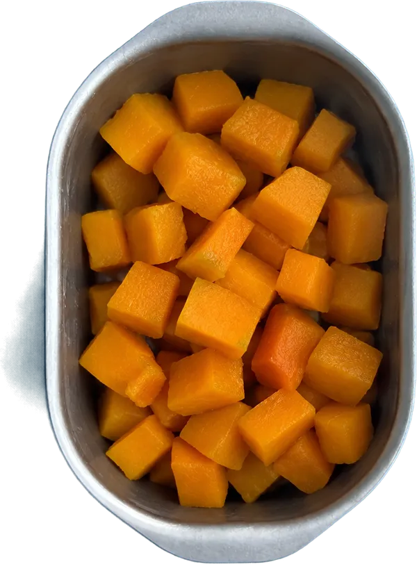 Nel quarto contenitore mettete 150 g di zucche a dadini piccoli.