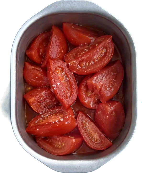 Nel quinto contenitore mettete 400 g di pomodori pelati in quarti e 3 cucchiai Liffo di sale fino.
