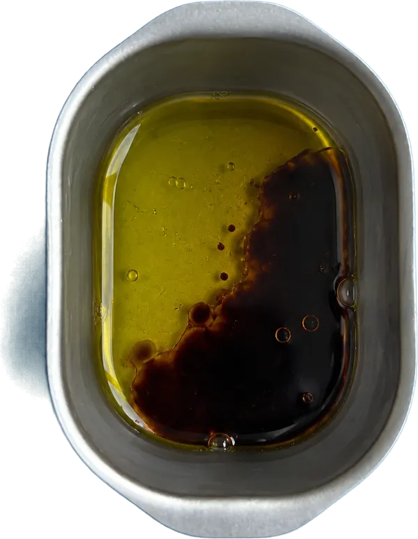 Nel ottavo contenitore mettete 15 g di olio extravergine di oliva e 10 g di salsa di soia.