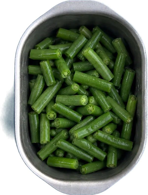 Nel quinto contenitore mettete 180 g di fagiolini a metà.