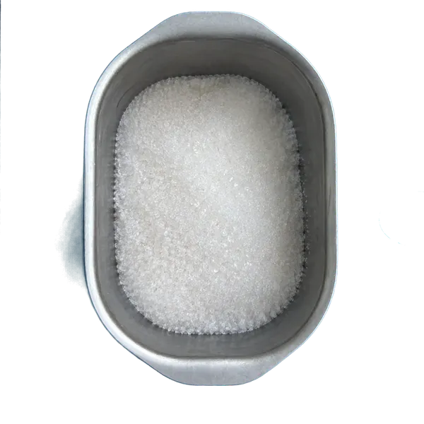Nel primo contenitore mettete 55 g di zucchero bianco.